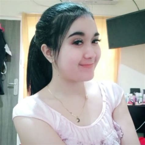 Bokep ABG Bocil Sange Colmek Pake Timun » BOKEP24.COM